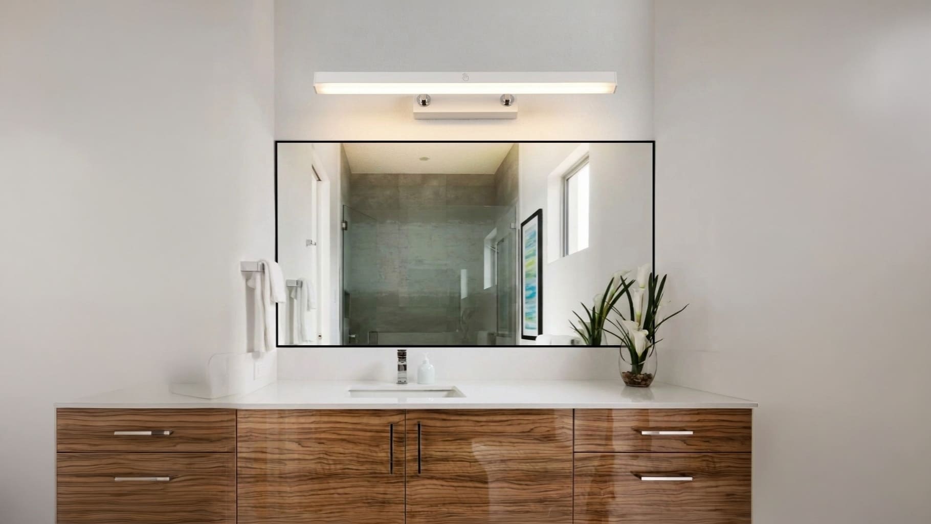 Adjustable Mirror Light