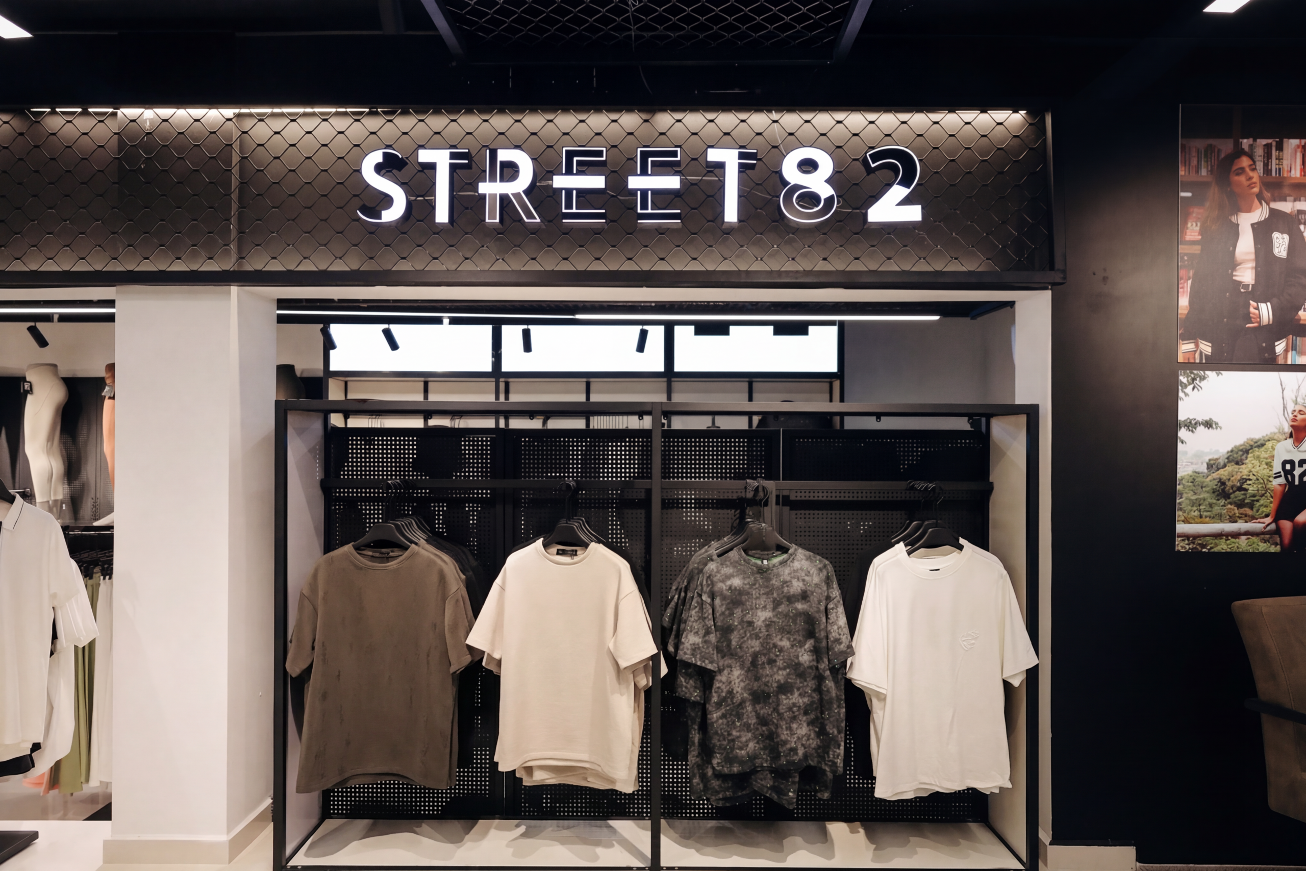 STREET82, Wellawatta