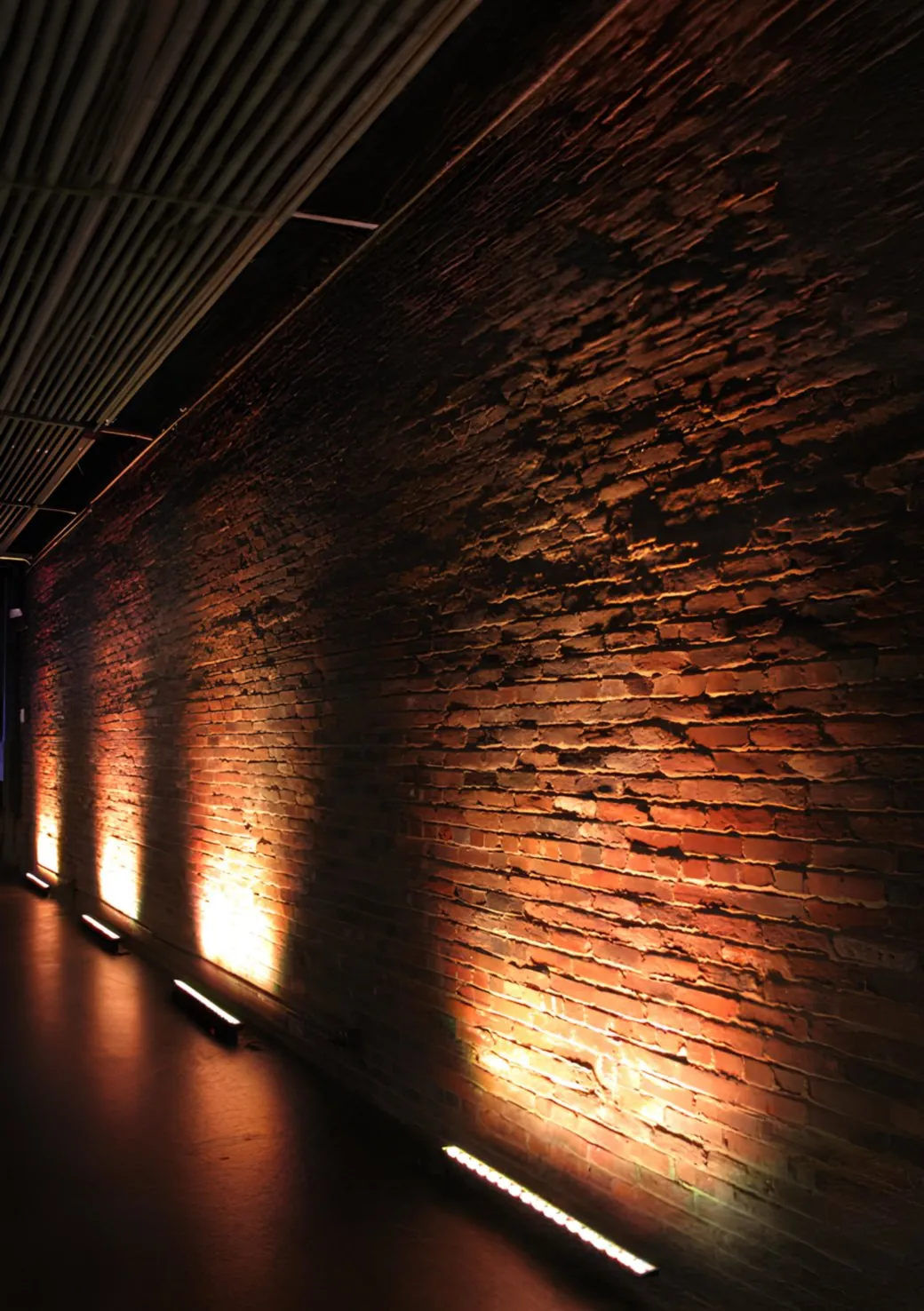 Linear Wall Washer in use